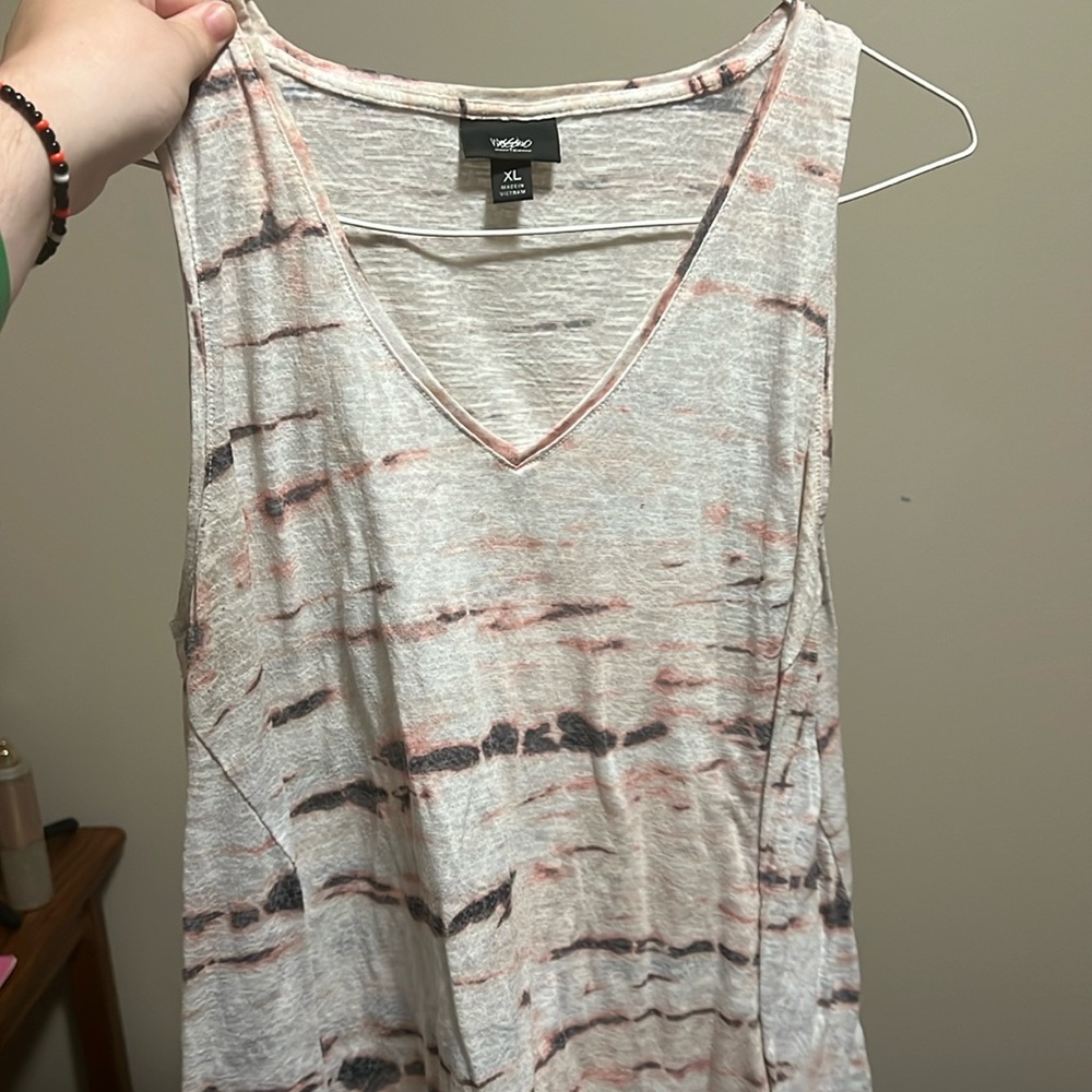 XL tank top